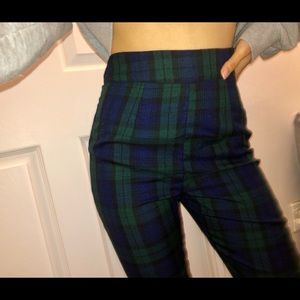🚨BOOHOO PETITE PLAID CIGARETTE PANTS